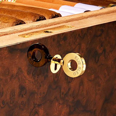 Boveda 25th Anniversary Humidor close up of key and keyhole