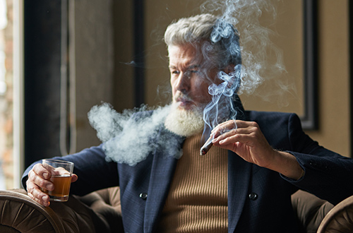 How to Light a Cigar and Relight It If It Goes Out