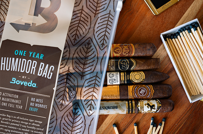 Boveda Humidor Bag with cigars in it